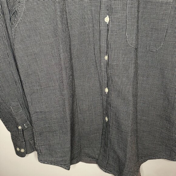 Roundtree & Yorke Men's Button Down - Picture 6 of 9